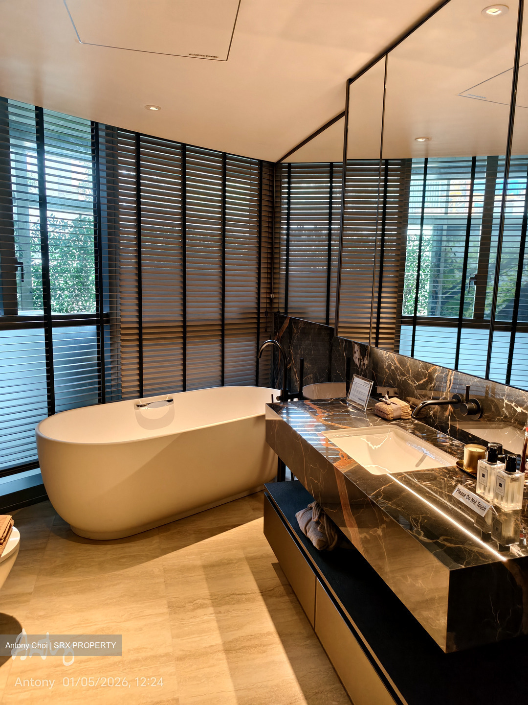 Newport Residences (D2), Apartment #556268631